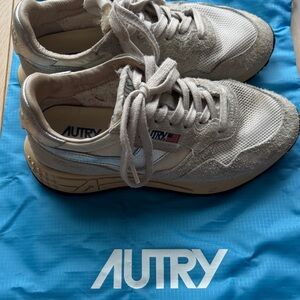 Autry Women's White Sneakers